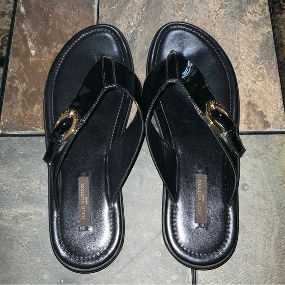 AUTHENTIC Louis Vuitton Black Patent Leather sandals with Gold Buckle Size 38 - Picture 2 of 9